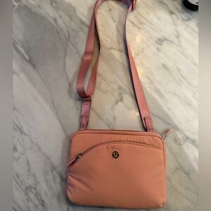 Lululemon curved lines crossbody bag pink pastel